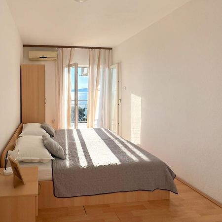 Seaside Apartments And Rooms Baška Voda Екстериор снимка