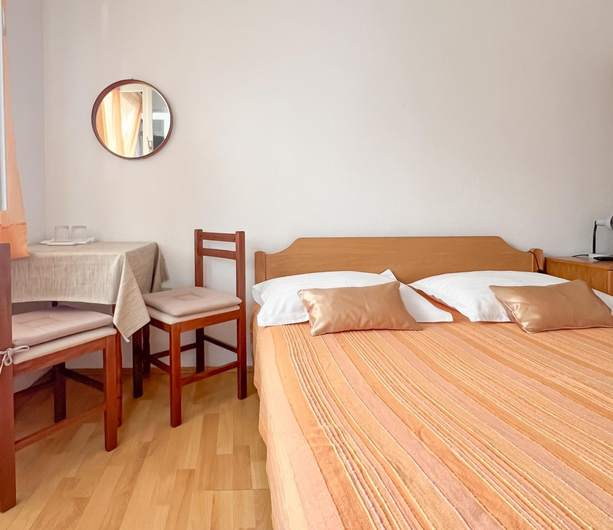 Seaside Apartments And Rooms Baška Voda Екстериор снимка
