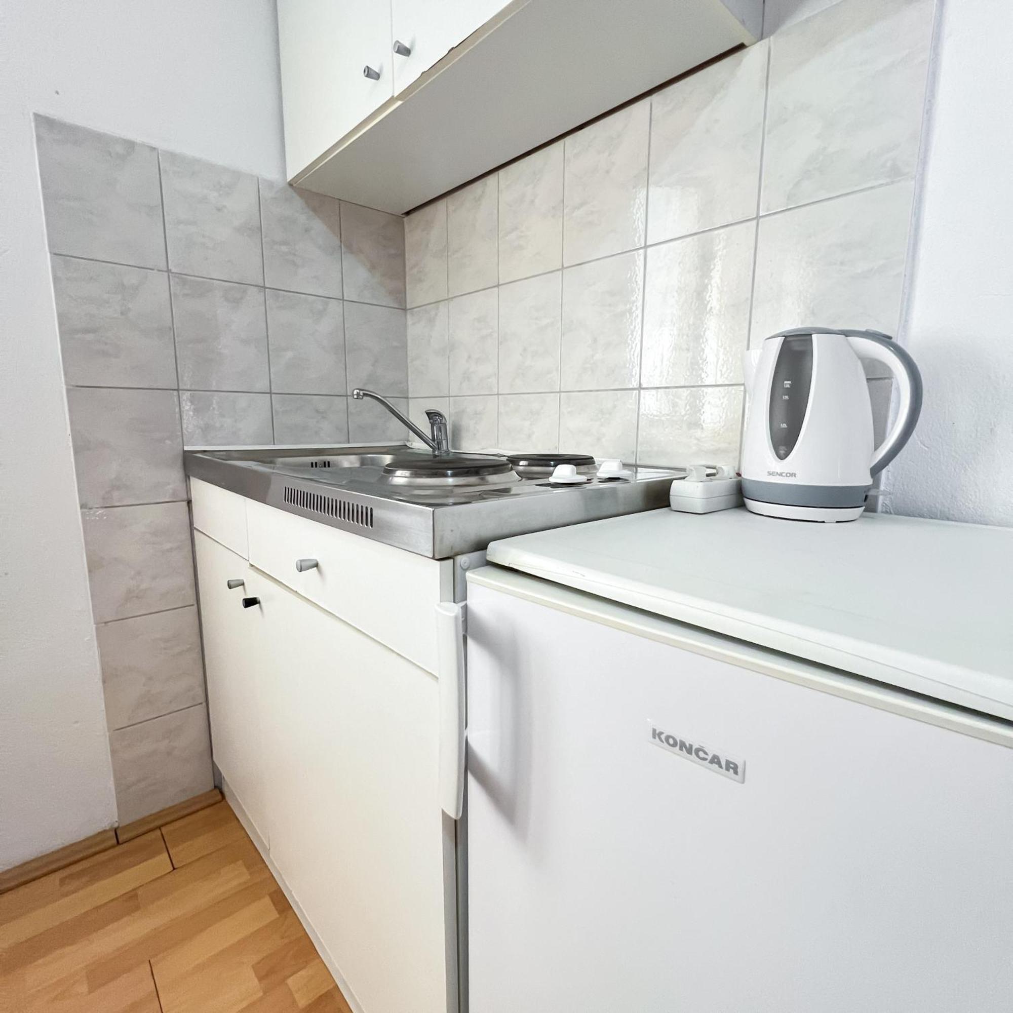 Seaside Apartments And Rooms Baška Voda Екстериор снимка