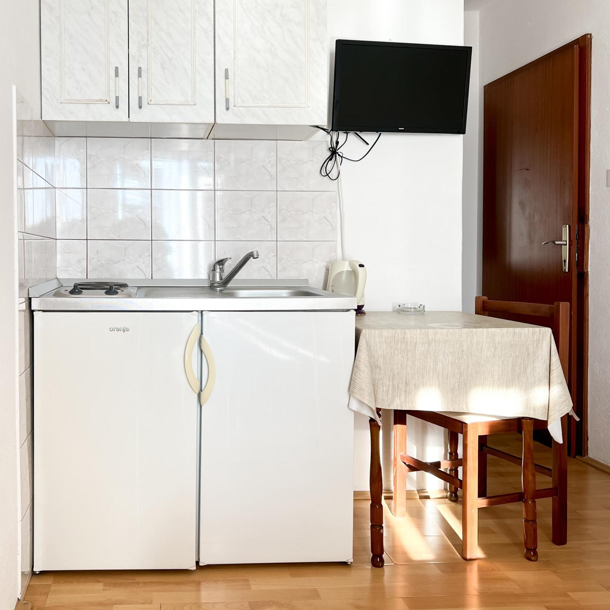 Seaside Apartments And Rooms Baška Voda Екстериор снимка