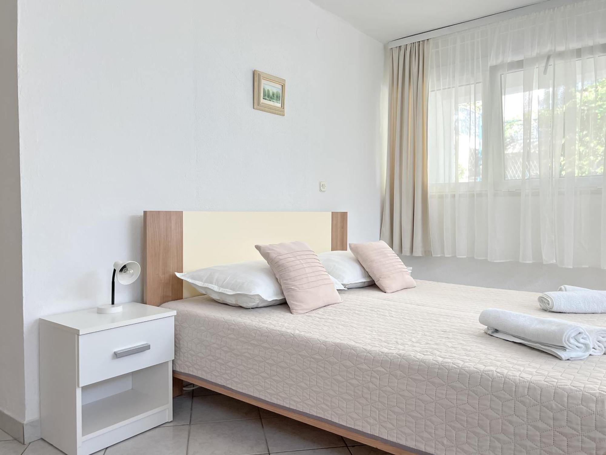 Seaside Apartments And Rooms Baška Voda Екстериор снимка