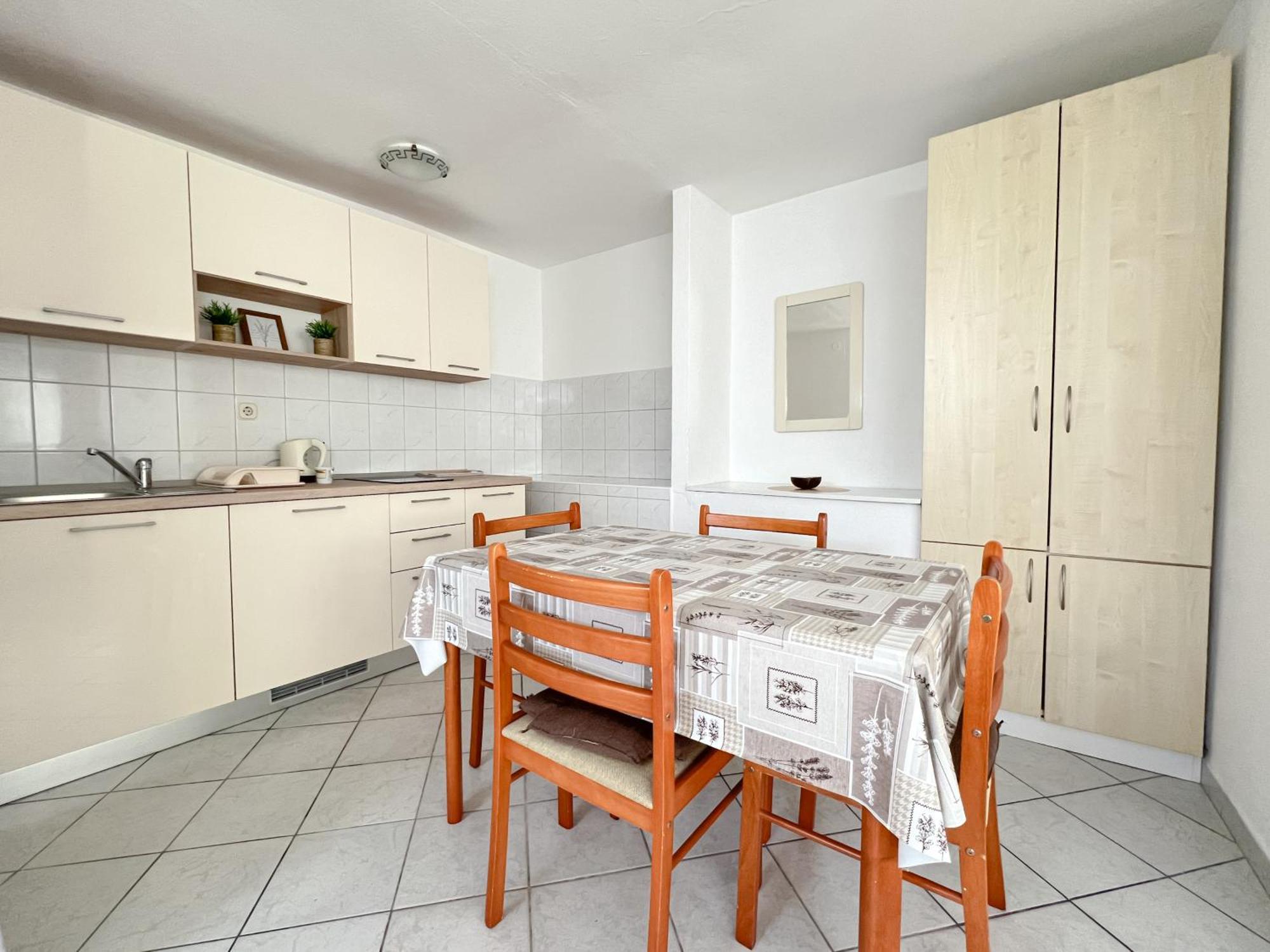Seaside Apartments And Rooms Baška Voda Екстериор снимка